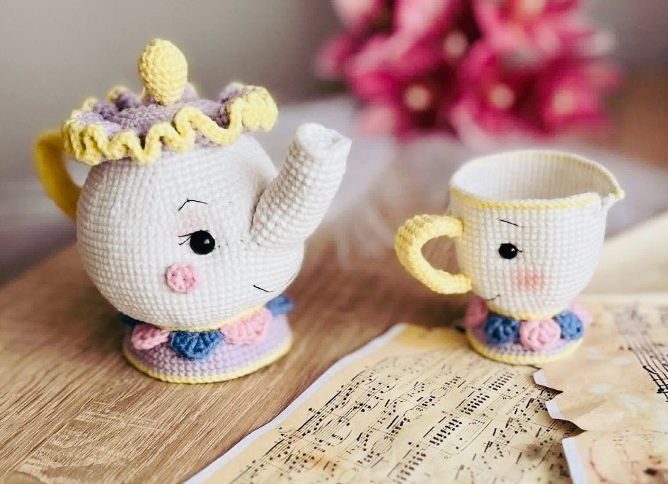 Commande personnalisée « Mini Mme Samovard 🫖 »
