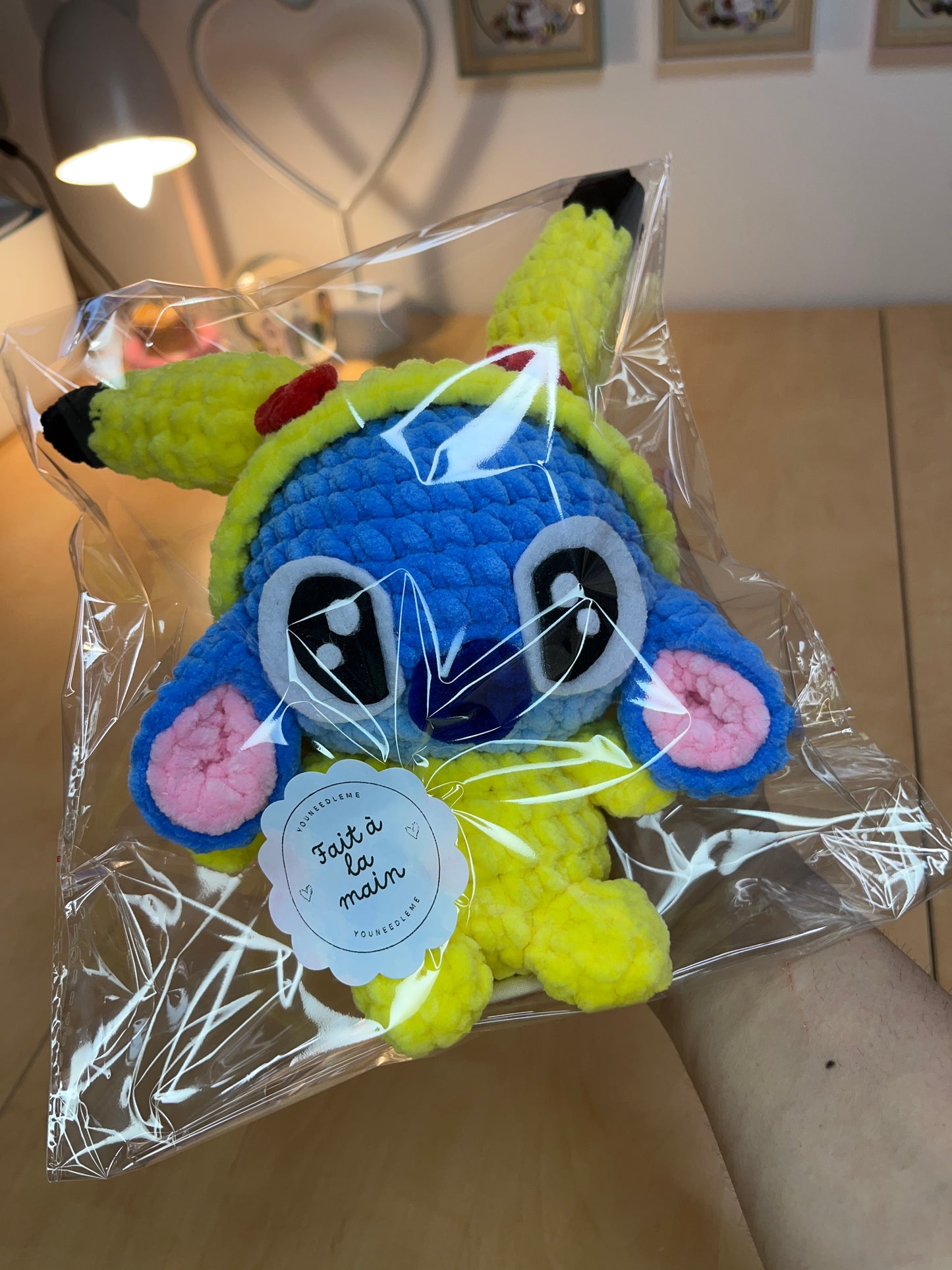 Commande personnalisée « Aurélie - Stitch abeille 🐝 »